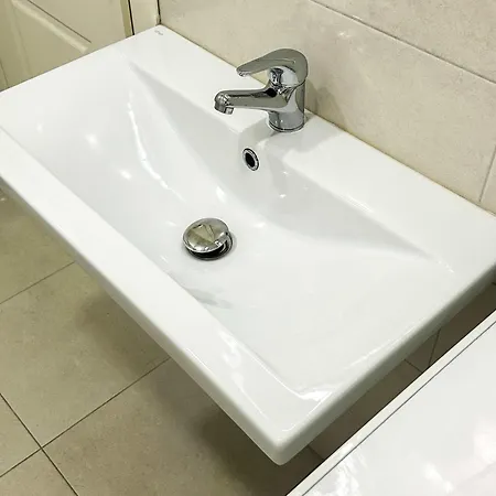 Select 727 Durrës