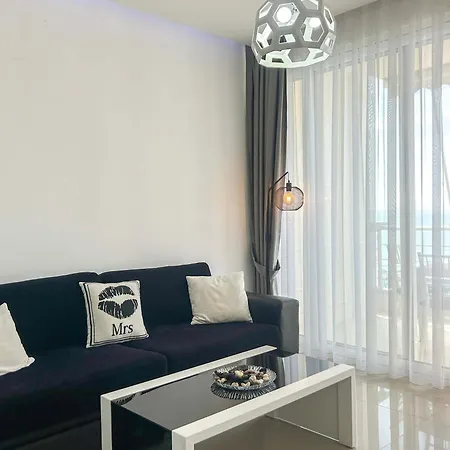 Select 727 * Durrës