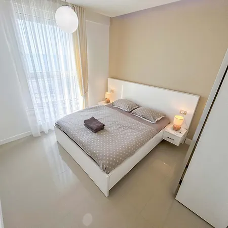 Select 727 Apartament Durrës